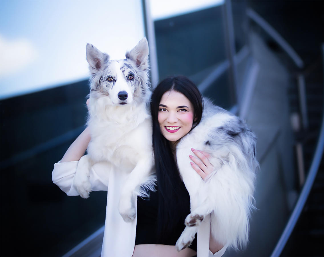 Alicja Zmysłowska mit einem Hund