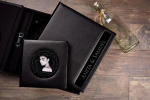 Fotoalbum der Kollektion Schwarze Perle, Einband aus schwarzem Acrylglas