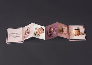 Logo, Babyfotografien im Mini-Leporello