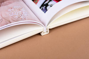 Photo Book Pro page thickness