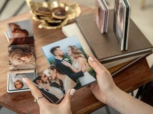 Acrylic accordion mini book with sharp edges