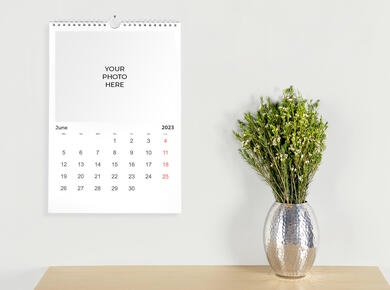 Free high-quality mockup for pro photographers - Calendar Basic