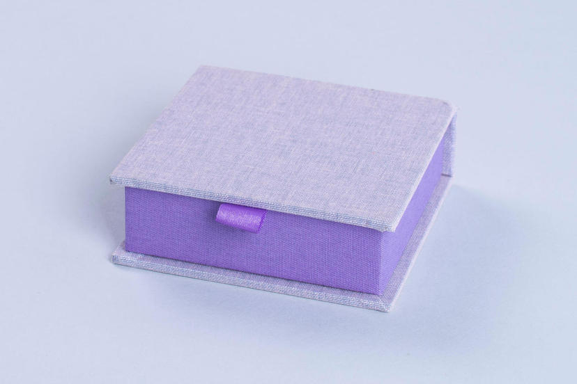 Pudełeczko z tkaniny introligatorskiej personalizowany box na usb nphoto