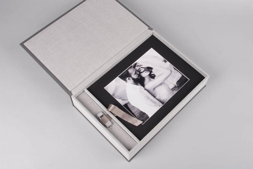 Folio Box ze zdjęciami na kartach Passe-Partout