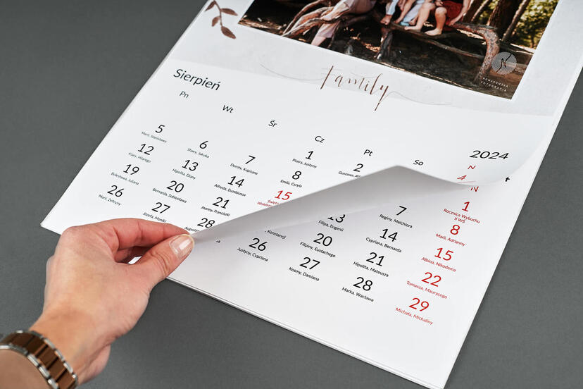 Fotokalendarz Basic strony i kalendarium z bliska