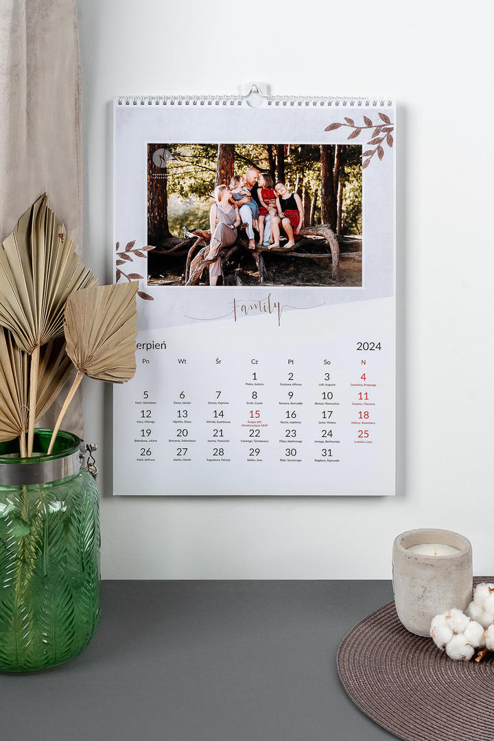 Photo Calendar Basic on the wall