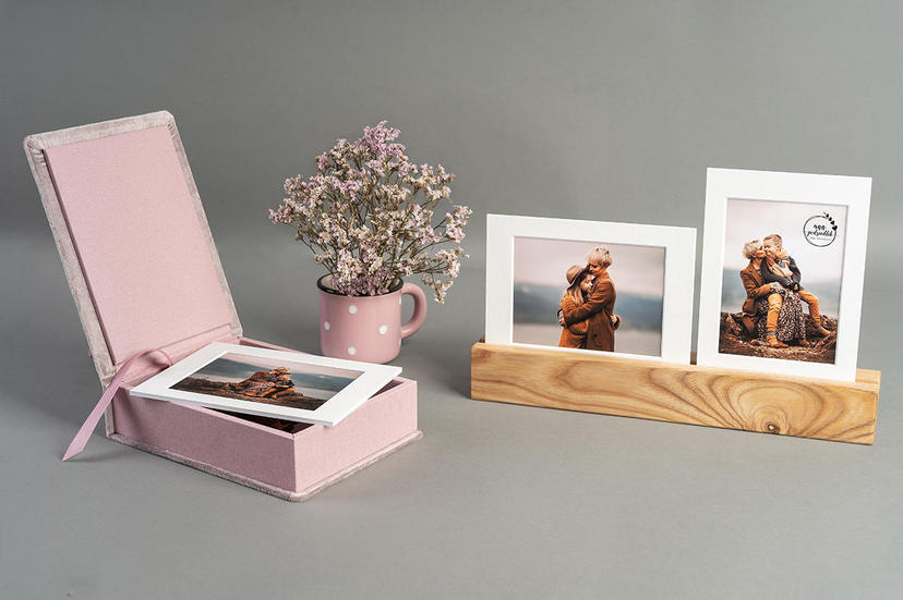 Étagère Flottante avec Photo et  Folio Box avec Passe-partout