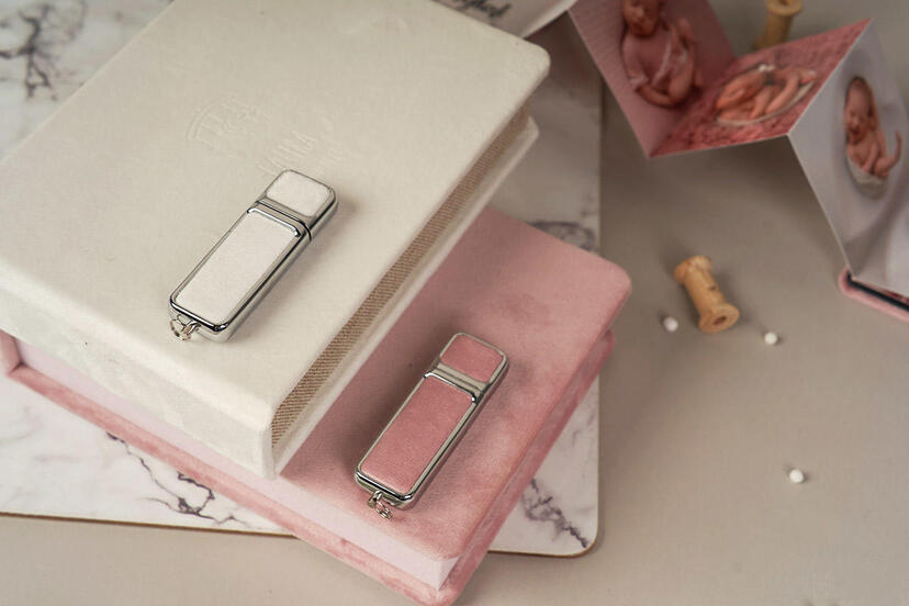 Coffret avec Mini Livret Accordéon et Clé USB
