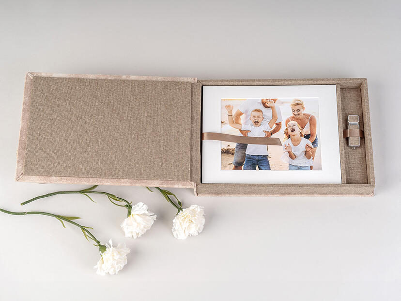 Caja Folio V29 interior A65 - USB