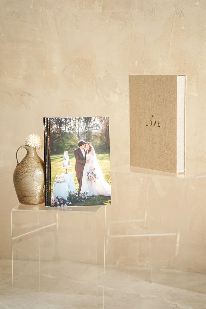 Passepartout Box (20x30 cm) mit Cover-Muster "Love mit Herz", Hellbeige Textil. Passepartout Karten  