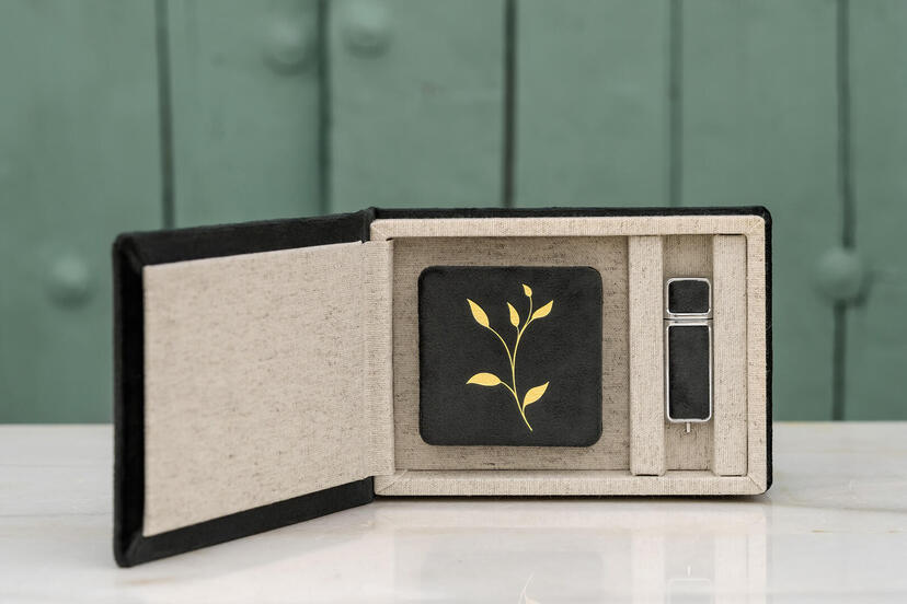 Pendrive Box + Accordion Mini Book V7 Leaves theme - gilded