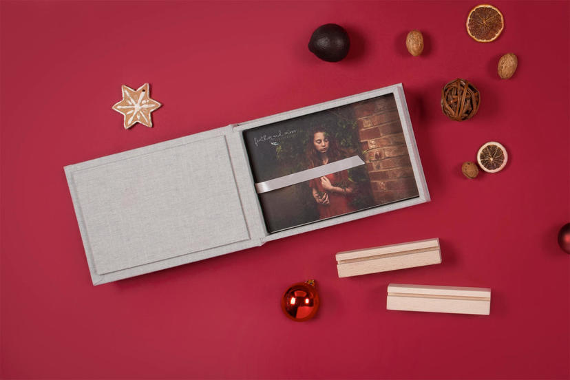 Fine Art Prints mit einer Box für Prints (Textilstoff A30)