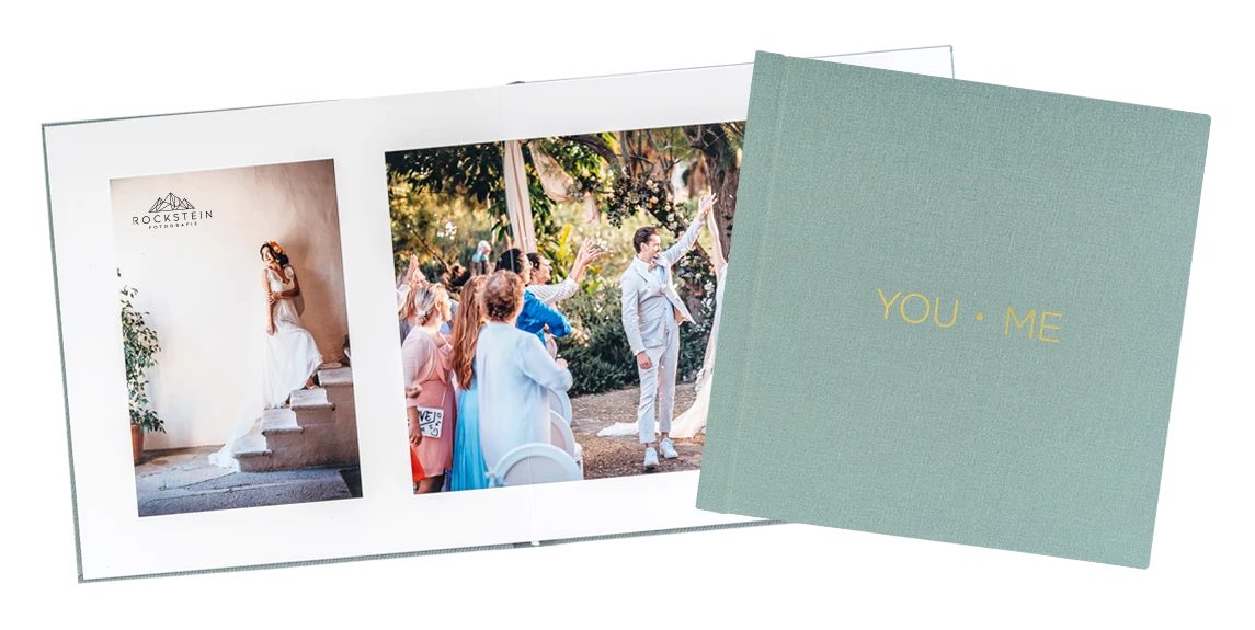 Album mit großformatigen Fotos und Stoffeinband mit goldener Prägung You and Me - nPhoto