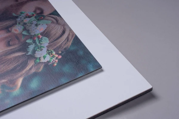 MetalPrint op een MDF Paneel met wit natuurkarton