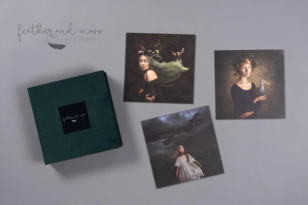 Cut-out window cover Folio Box