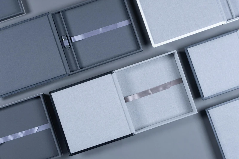 personalised album box with usb stick professional photographer nphoto with lift ribbon photo books photo albums cover packaging printing lab artisan 3
